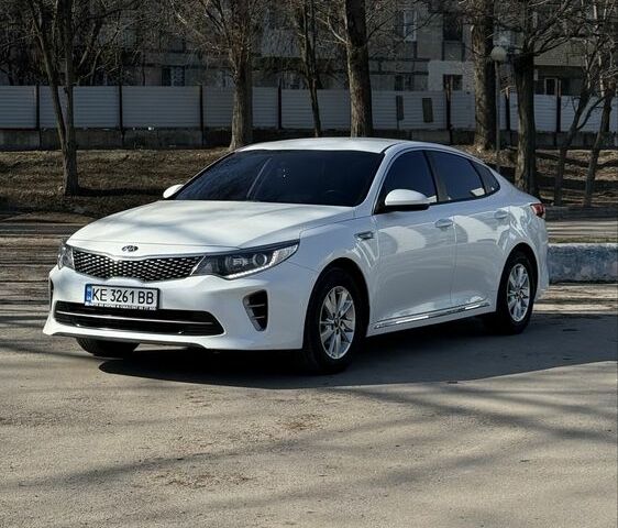 Белый Киа Оптима, объемом двигателя 2 л и пробегом 186 тыс. км за 12499 $, фото 1 на Automoto.ua
