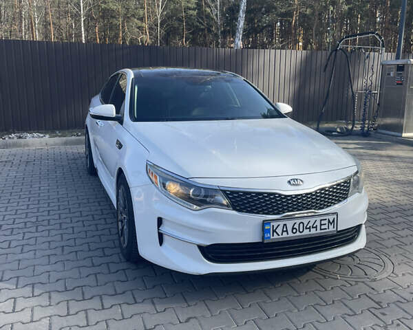 Білий Кіа Оптіма, об'ємом двигуна 2.4 л та пробігом 144 тис. км за 12900 $, фото 1 на Automoto.ua