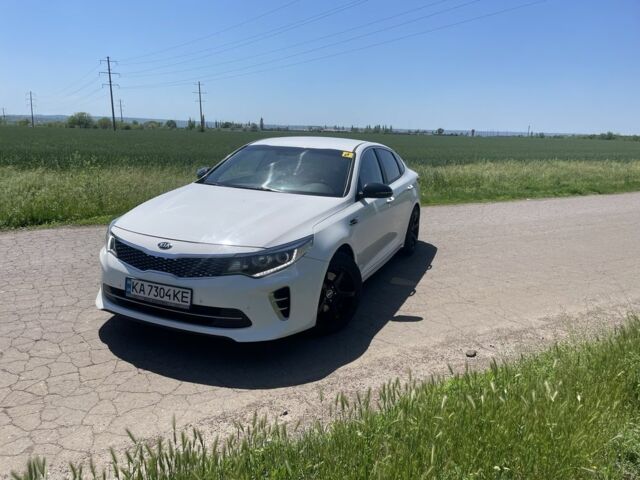 Білий Кіа Оптіма, об'ємом двигуна 1.7 л та пробігом 141 тис. км за 12000 $, фото 1 на Automoto.ua