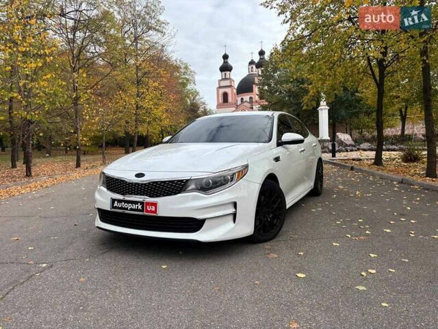 Белый Киа Оптима, объемом двигателя 2.4 л и пробегом 191 тыс. км за 12240 $, фото 1 на Automoto.ua