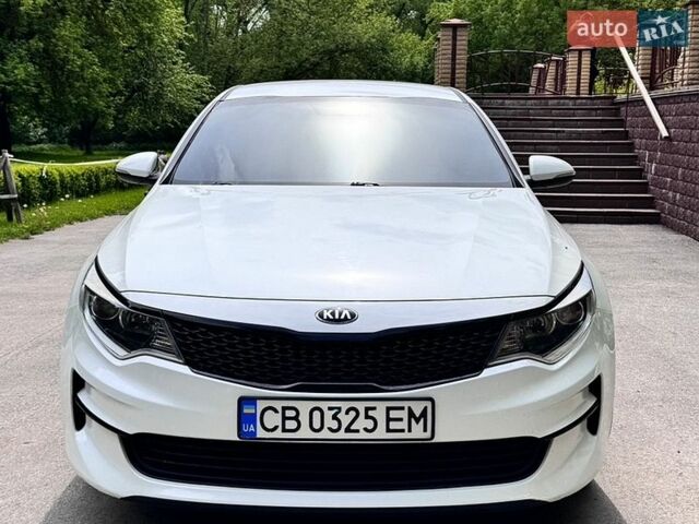 Белый Киа Оптима, объемом двигателя 2.35 л и пробегом 160 тыс. км за 12000 $, фото 1 на Automoto.ua