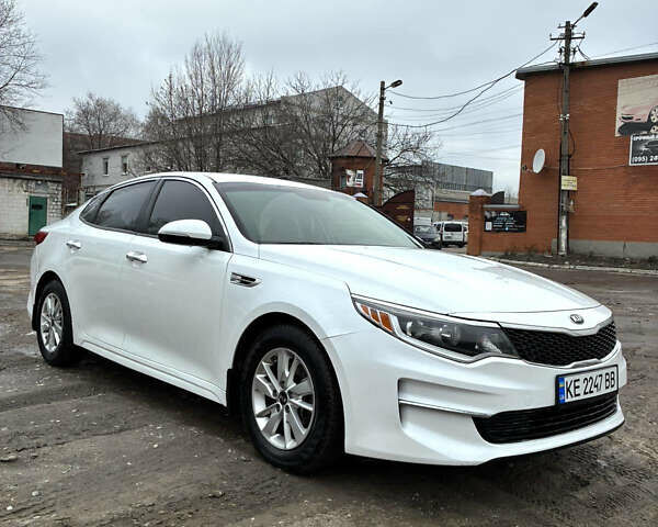 Білий Кіа Оптіма, об'ємом двигуна 2.36 л та пробігом 158 тис. км за 9500 $, фото 1 на Automoto.ua
