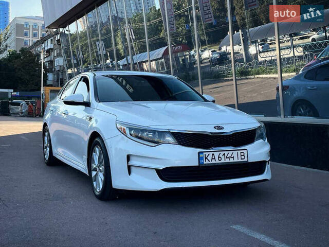 Белый Киа Оптима, объемом двигателя 2.4 л и пробегом 241 тыс. км за 9900 $, фото 1 на Automoto.ua