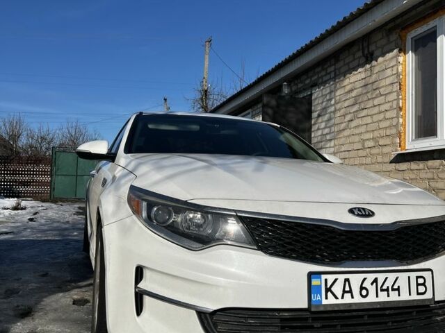 Белый Киа Оптима, объемом двигателя 2.4 л и пробегом 158 тыс. км за 11000 $, фото 1 на Automoto.ua