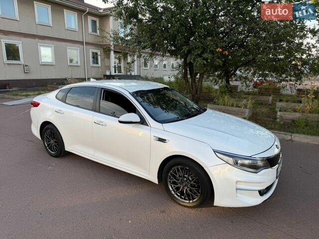Білий Кіа Оптіма, об'ємом двигуна 2.4 л та пробігом 160 тис. км за 8700 $, фото 1 на Automoto.ua
