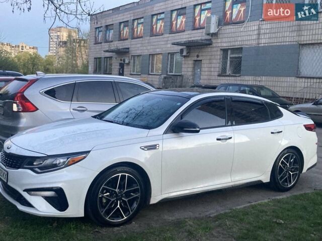 Білий Кіа Оптіма, об'ємом двигуна 2.4 л та пробігом 55 тис. км за 15500 $, фото 1 на Automoto.ua