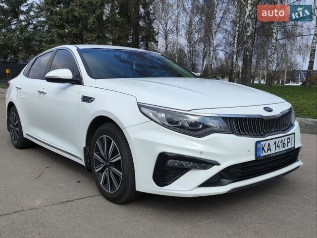 Білий Кіа Оптіма, об'ємом двигуна 1.6 л та пробігом 262 тис. км за 13950 $, фото 1 на Automoto.ua