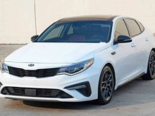 Білий Кіа Оптіма, об'ємом двигуна 2 л та пробігом 44 тис. км за 3814 $, фото 1 на Automoto.ua