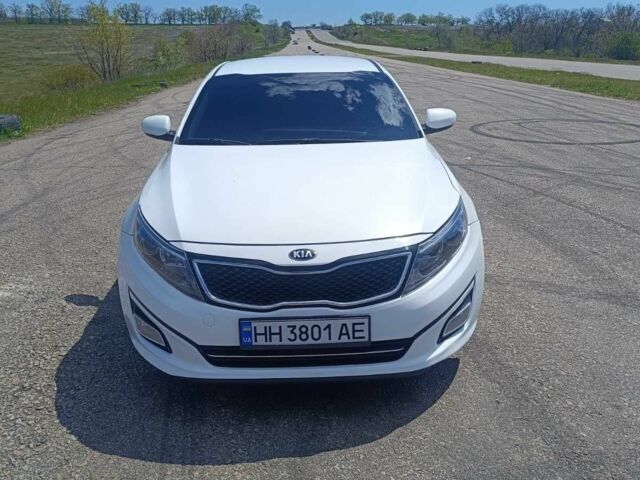 Білий Кіа Оптіма, об'ємом двигуна 2 л та пробігом 285 тис. км за 9498 $, фото 1 на Automoto.ua