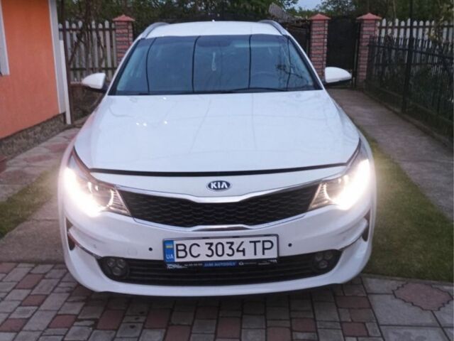 Белый Киа Оптима, объемом двигателя 1.7 л и пробегом 3 тыс. км за 13700 $, фото 1 на Automoto.ua
