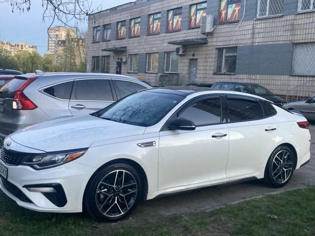 Білий Кіа Оптіма, об'ємом двигуна 2.4 л та пробігом 55 тис. км за 15000 $, фото 1 на Automoto.ua