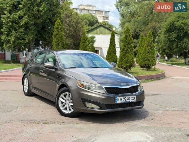 Коричневий Кіа Оптіма, об'ємом двигуна 2.4 л та пробігом 240 тис. км за 4999 $, фото 1 на Automoto.ua