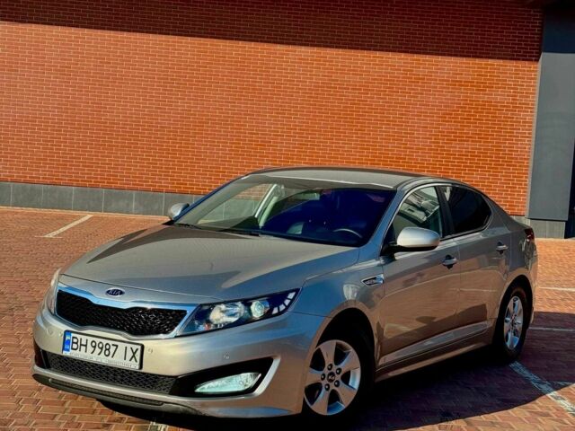 Серый Киа Оптима, объемом двигателя 2 л и пробегом 215 тыс. км за 9500 $, фото 1 на Automoto.ua