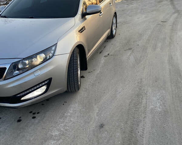 Сірий Кіа Оптіма, об'ємом двигуна 2 л та пробігом 212 тис. км за 8000 $, фото 1 на Automoto.ua