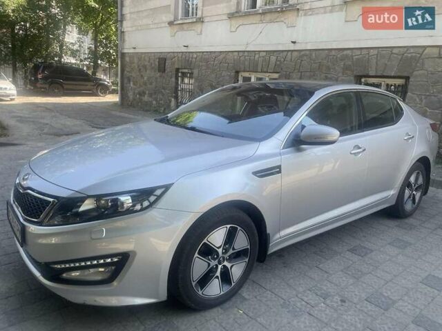 Серый Киа Оптима, объемом двигателя 2 л и пробегом 176 тыс. км за 9999 $, фото 1 на Automoto.ua