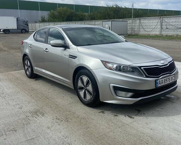 Сірий Кіа Оптіма, об'ємом двигуна 2.36 л та пробігом 310 тис. км за 8800 $, фото 1 на Automoto.ua