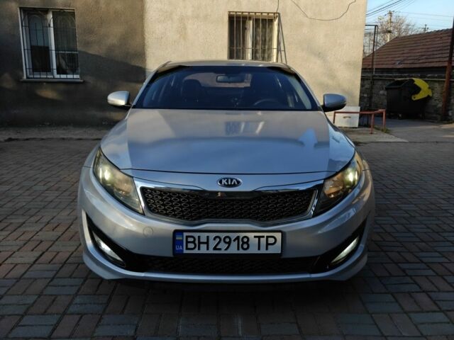 Серый Киа Оптима, объемом двигателя 2 л и пробегом 210 тыс. км за 7900 $, фото 1 на Automoto.ua