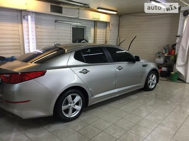 Серый Киа Оптима, объемом двигателя 2.4 л и пробегом 200 тыс. км за 10000 $, фото 1 на Automoto.ua