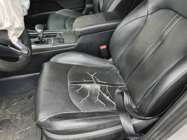 Серый Киа Оптима, объемом двигателя 2 л и пробегом 535 тыс. км за 5000 $, фото 1 на Automoto.ua