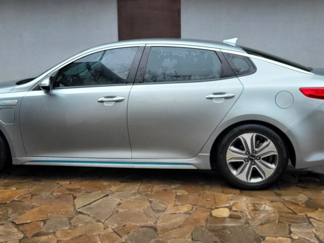 Сірий Кіа Оптіма, об'ємом двигуна 2 л та пробігом 107 тис. км за 15700 $, фото 1 на Automoto.ua