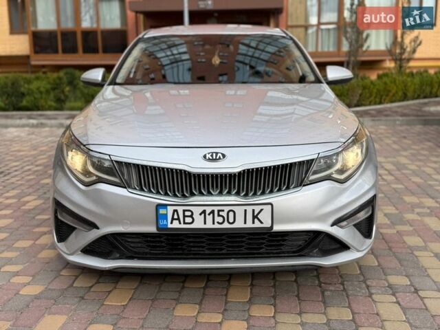 Серый Киа Оптима, объемом двигателя 2.36 л и пробегом 176 тыс. км за 13500 $, фото 1 на Automoto.ua