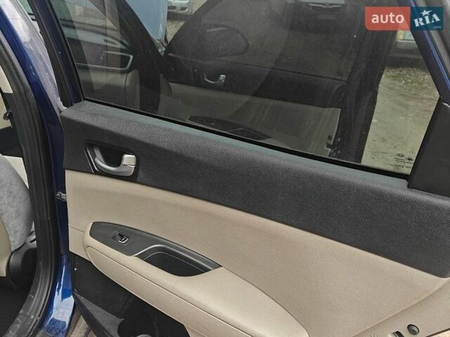 Синий Киа Оптима, объемом двигателя 2.36 л и пробегом 3 тыс. км за 3800 $, фото 1 на Automoto.ua