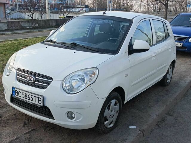 Белый Киа Пиканто, объемом двигателя 1.1 л и пробегом 229 тыс. км за 4200 $, фото 1 на Automoto.ua