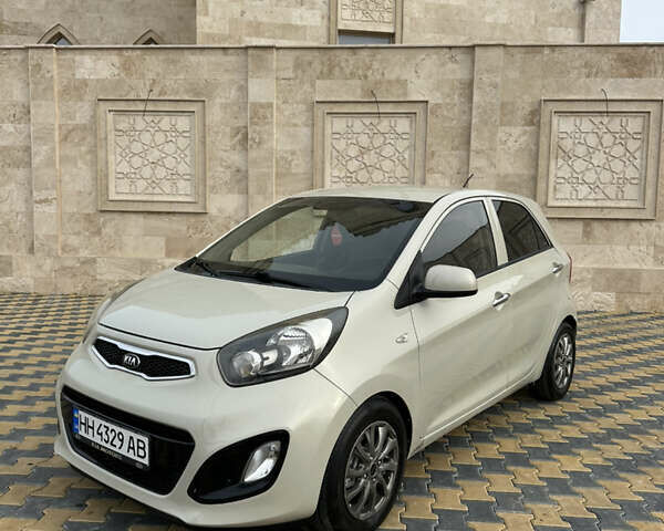Бежевый Киа Пиканто, объемом двигателя 1 л и пробегом 172 тыс. км за 7300 $, фото 1 на Automoto.ua