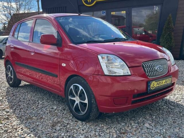 Красный Киа Пиканто, объемом двигателя 1.1 л и пробегом 188 тыс. км за 3700 $, фото 1 на Automoto.ua