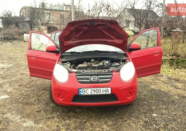 Красный Киа Пиканто, объемом двигателя 1.09 л и пробегом 130 тыс. км за 3800 $, фото 1 на Automoto.ua