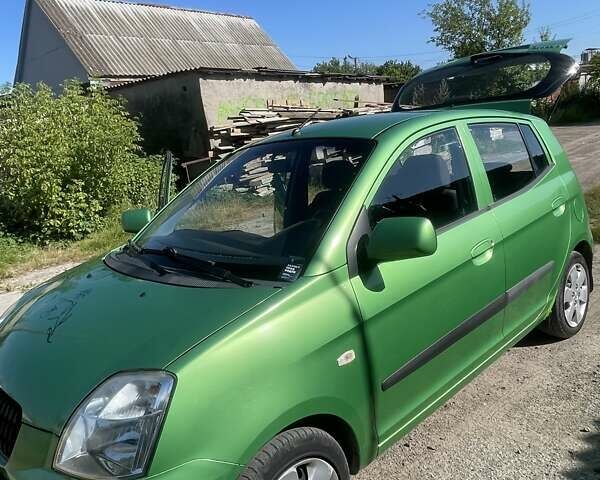 Зеленый Киа Пиканто, объемом двигателя 1.1 л и пробегом 131 тыс. км за 3600 $, фото 1 на Automoto.ua
