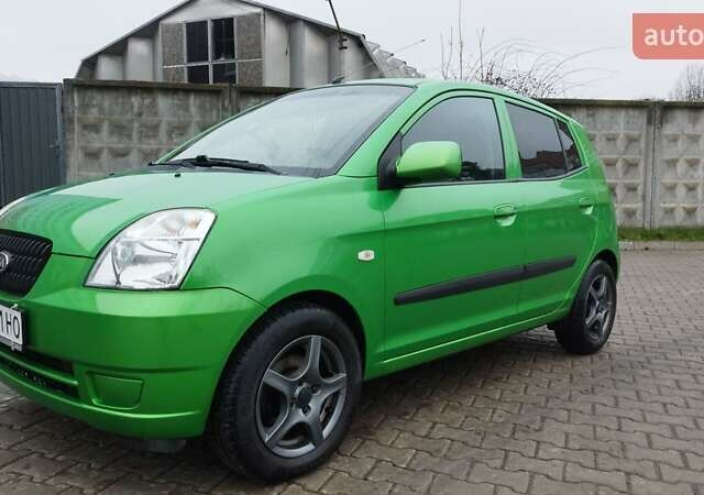 Зеленый Киа Пиканто, объемом двигателя 1.1 л и пробегом 87 тыс. км за 3800 $, фото 1 на Automoto.ua