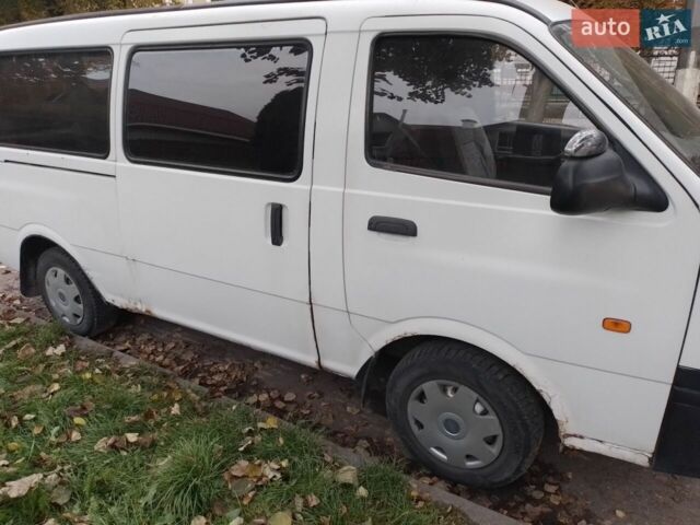Білий Кіа Преджіо, об'ємом двигуна 2.7 л та пробігом 340 тис. км за 2300 $, фото 1 на Automoto.ua