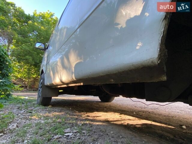 Белый Киа Преджио, объемом двигателя 2.48 л и пробегом 230 тыс. км за 2500 $, фото 1 на Automoto.ua