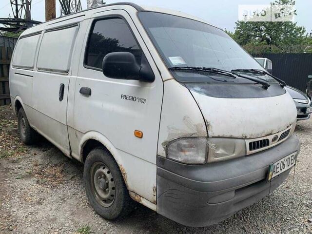 Белый Киа Преджио, объемом двигателя 2.5 л и пробегом 150 тыс. км за 2000 $, фото 1 на Automoto.ua