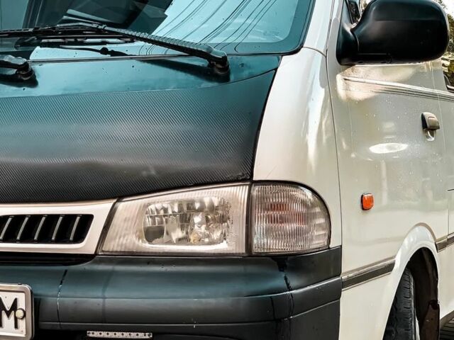 Белый Киа Преджио груз., объемом двигателя 2.7 л и пробегом 400 тыс. км за 4000 $, фото 1 на Automoto.ua