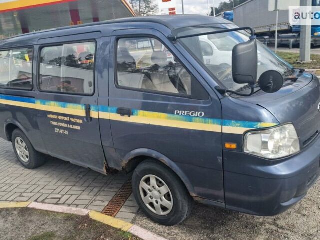 Синий Киа Преджио, объемом двигателя 2.7 л и пробегом 250 тыс. км за 2800 $, фото 1 на Automoto.ua