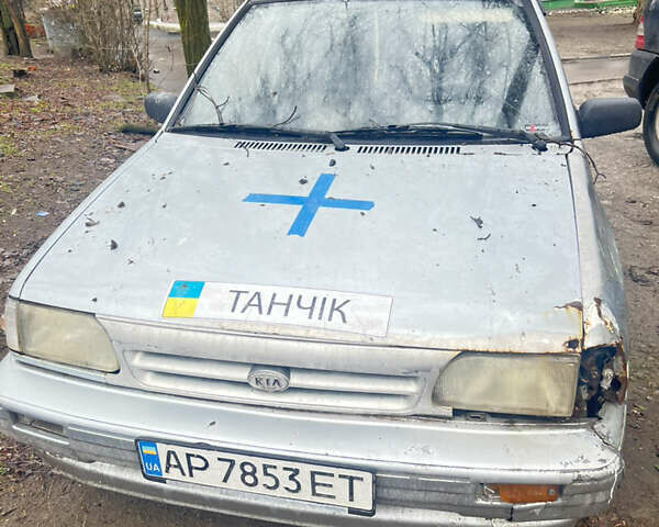 Серый Киа Прайд, объемом двигателя 1.3 л и пробегом 200 тыс. км за 550 $, фото 1 на Automoto.ua