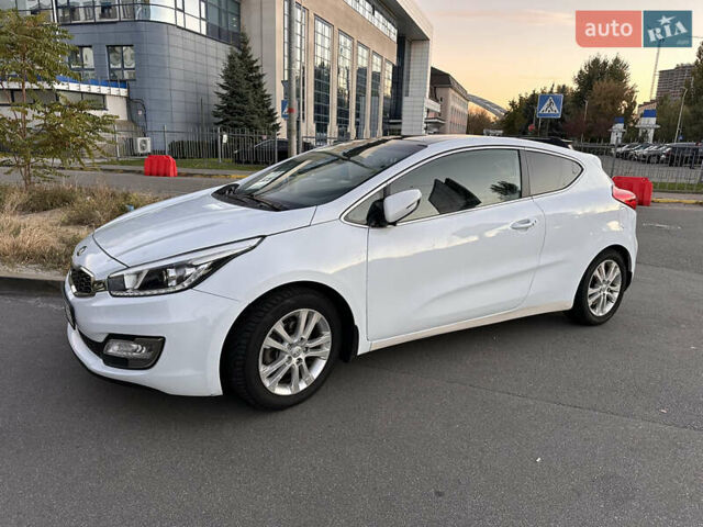 Білий Кіа Про Сід, об'ємом двигуна 1.59 л та пробігом 175 тис. км за 8800 $, фото 1 на Automoto.ua