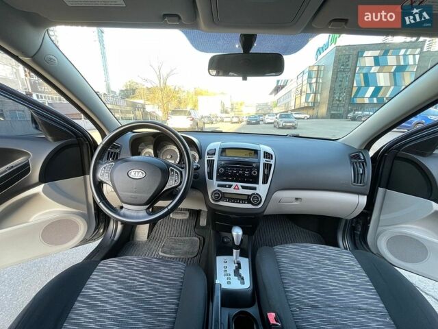 Сірий Кіа Про Сід, об'ємом двигуна 2 л та пробігом 213 тис. км за 5100 $, фото 1 на Automoto.ua