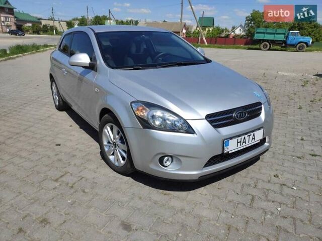 Сірий Кіа Про Сід, об'ємом двигуна 0 л та пробігом 175 тис. км за 8800 $, фото 1 на Automoto.ua