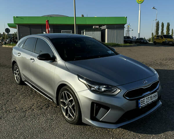 Сірий Кіа Про Сід, об'ємом двигуна 1.35 л та пробігом 65 тис. км за 19500 $, фото 1 на Automoto.ua
