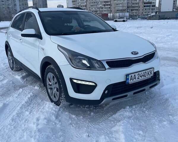 Белый Киа Rio X-Line, объемом двигателя 1.6 л и пробегом 114 тыс. км за 15700 $, фото 1 на Automoto.ua