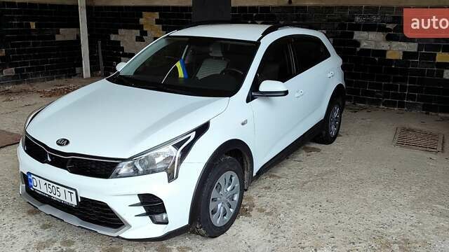 Білий Кіа Rio X-Line, об'ємом двигуна 1.6 л та пробігом 73 тис. км за 17000 $, фото 1 на Automoto.ua