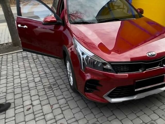 Красный Киа Rio X-Line, объемом двигателя 1.6 л и пробегом 6 тыс. км за 19000 $, фото 1 на Automoto.ua