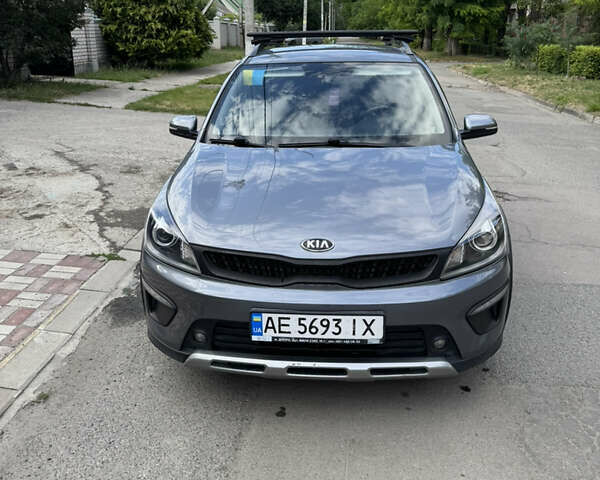 Сірий Кіа Rio X-Line, об'ємом двигуна 1.6 л та пробігом 47 тис. км за 15600 $, фото 1 на Automoto.ua