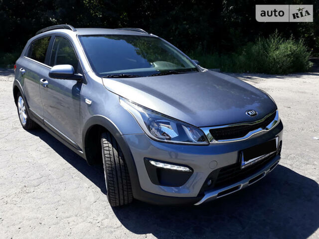 Сірий Кіа Rio X-Line, об'ємом двигуна 1.6 л та пробігом 64 тис. км за 17900 $, фото 1 на Automoto.ua