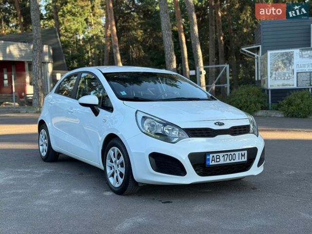 Білий Кіа Ріо, об'ємом двигуна 1.25 л та пробігом 128 тис. км за 6500 $, фото 1 на Automoto.ua