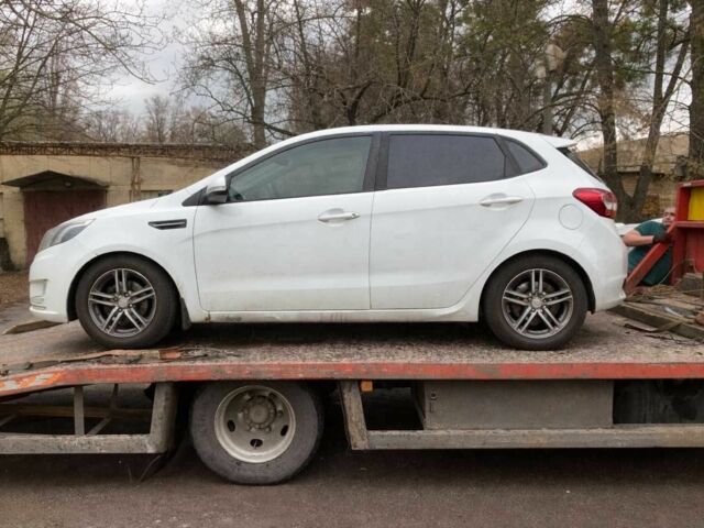 Білий Кіа Ріо, об'ємом двигуна 0 л та пробігом 170 тис. км за 2013 $, фото 1 на Automoto.ua
