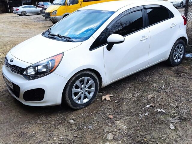 Білий Кіа Ріо, об'ємом двигуна 1.6 л та пробігом 202 тис. км за 8200 $, фото 1 на Automoto.ua